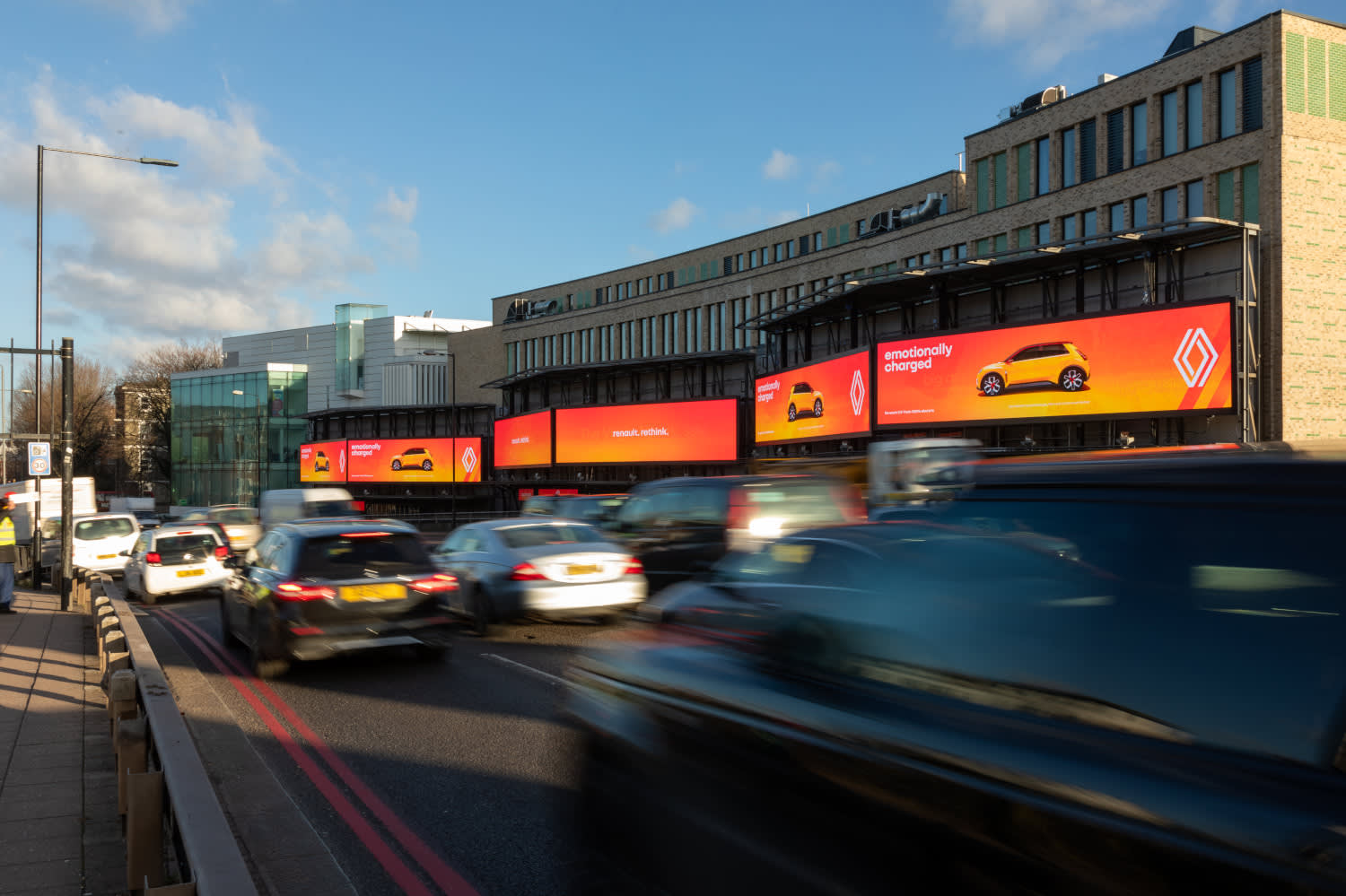 Storm Cromination site showing Renault ad